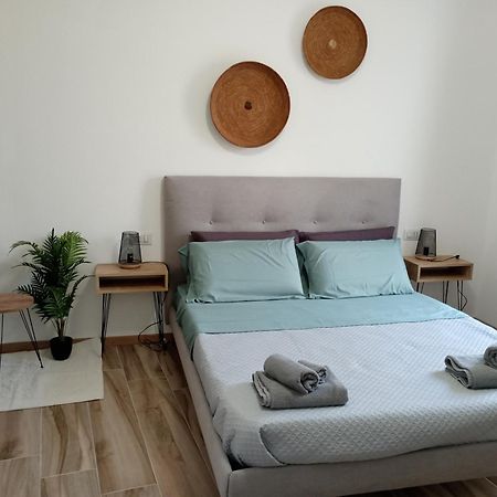 Niu Rooms Ористано Екстериор снимка