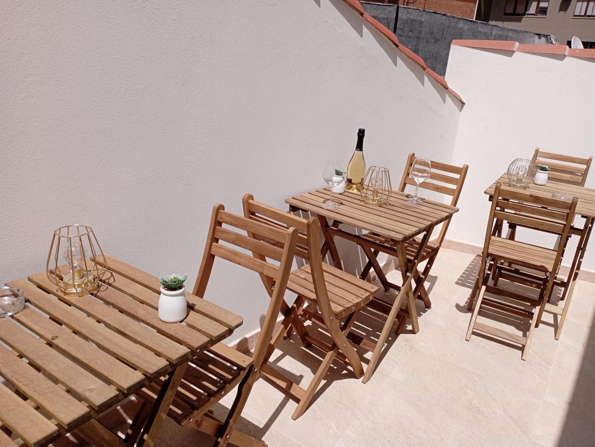 Niu Rooms Ористано Екстериор снимка