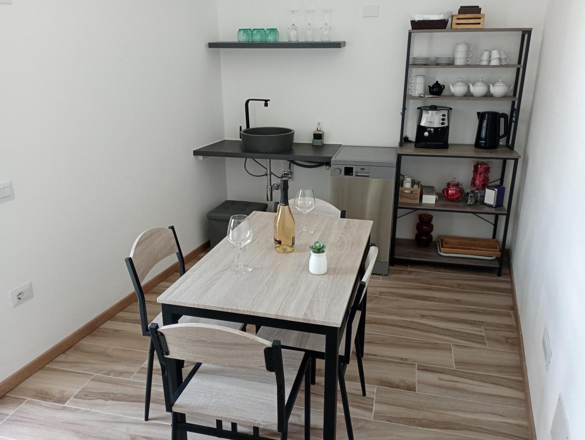 Niu Rooms Ористано Екстериор снимка