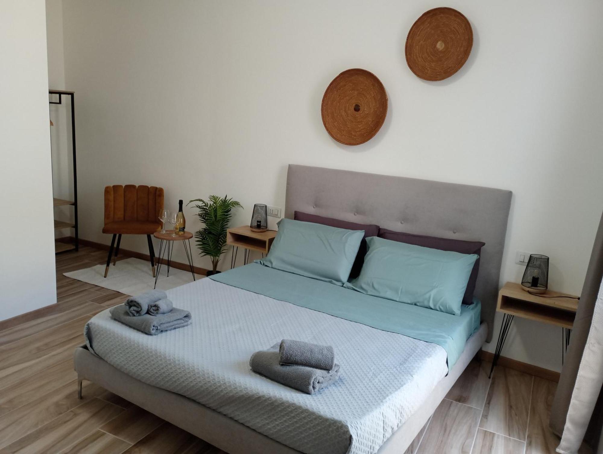 Niu Rooms Ористано Екстериор снимка