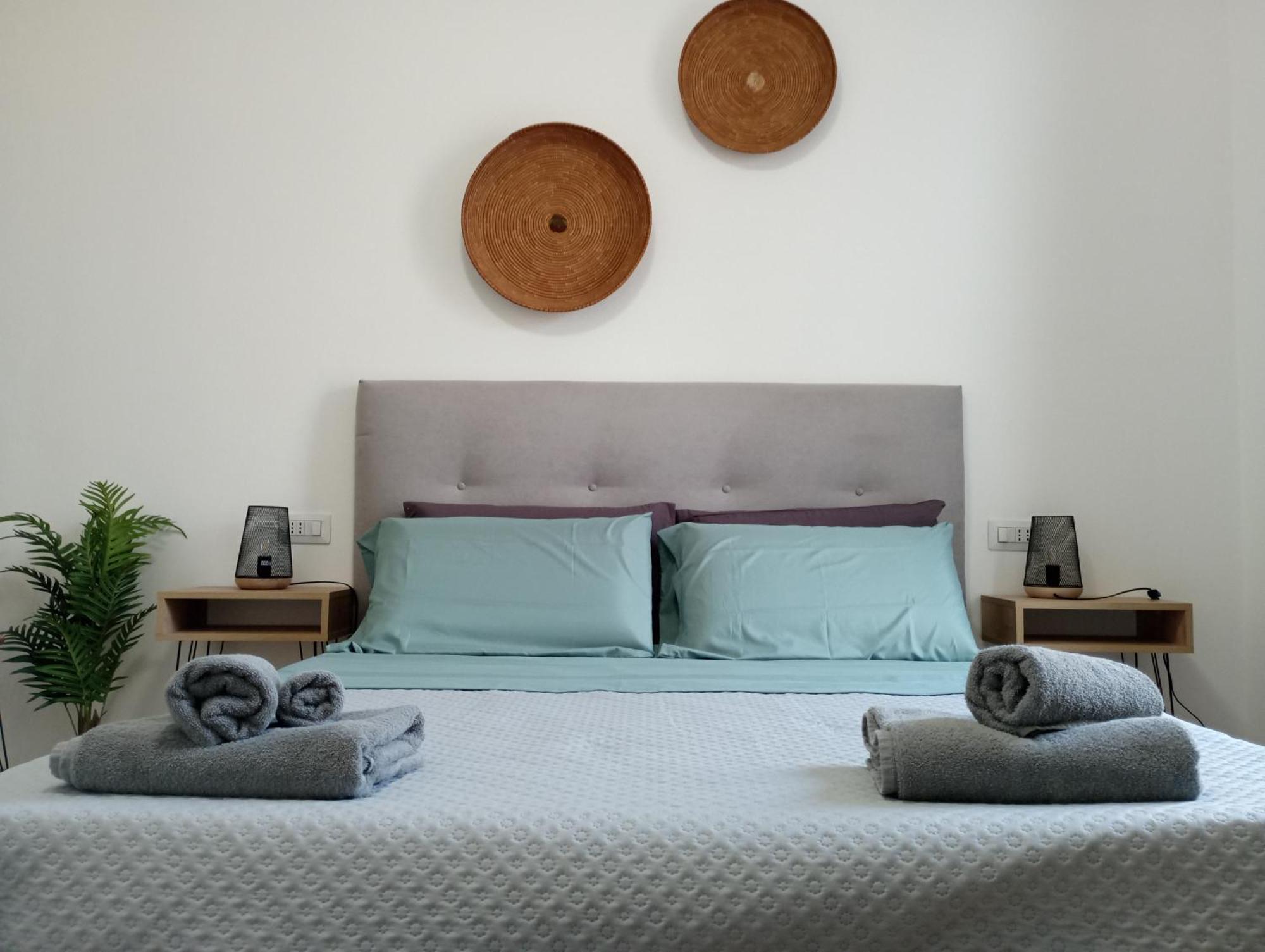 Niu Rooms Ористано Екстериор снимка