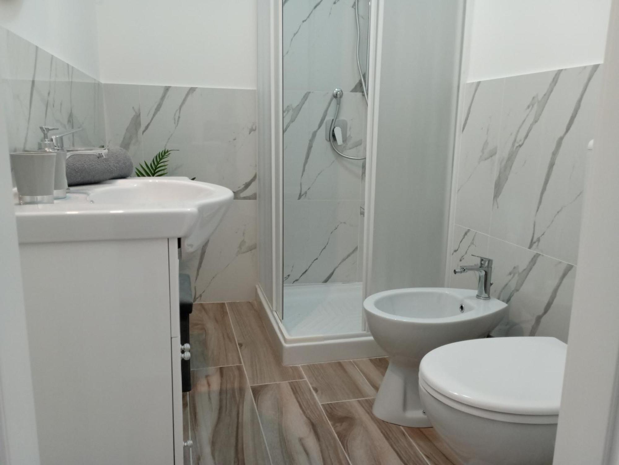 Niu Rooms Ористано Екстериор снимка