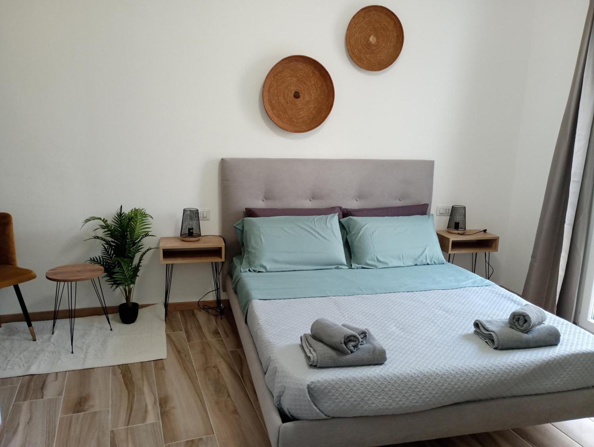Niu Rooms Ористано Екстериор снимка