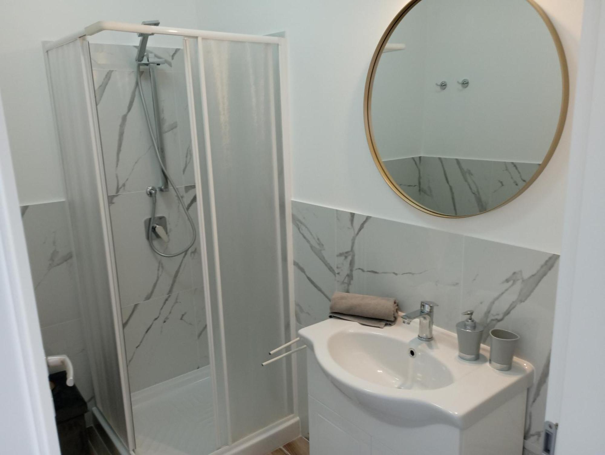 Niu Rooms Ористано Екстериор снимка