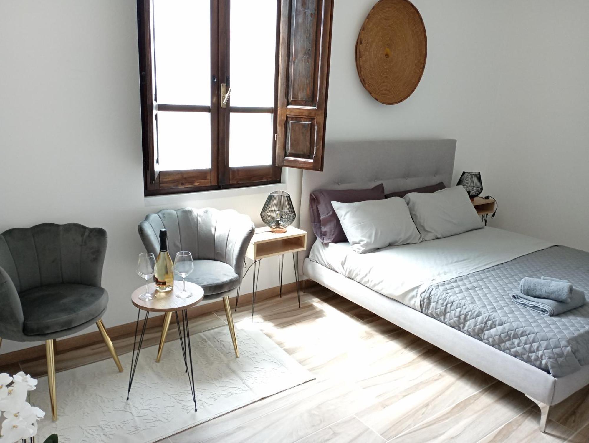 Niu Rooms Ористано Екстериор снимка