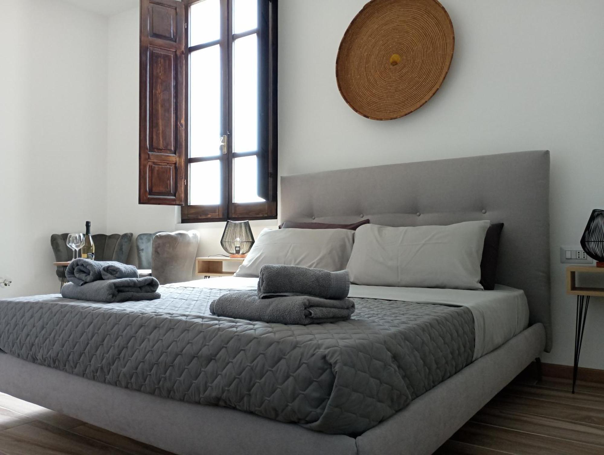 Niu Rooms Ористано Екстериор снимка