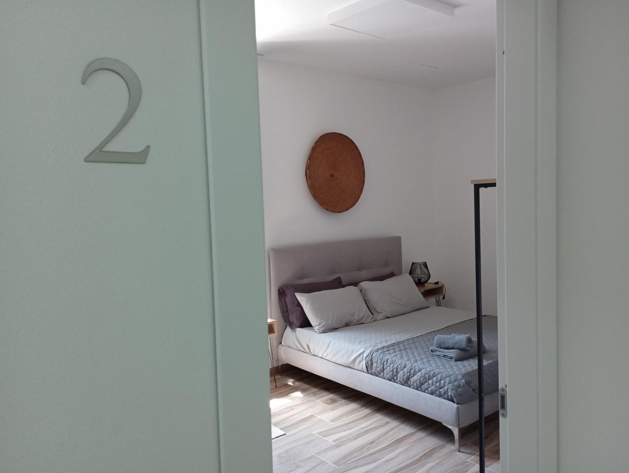 Niu Rooms Ористано Екстериор снимка