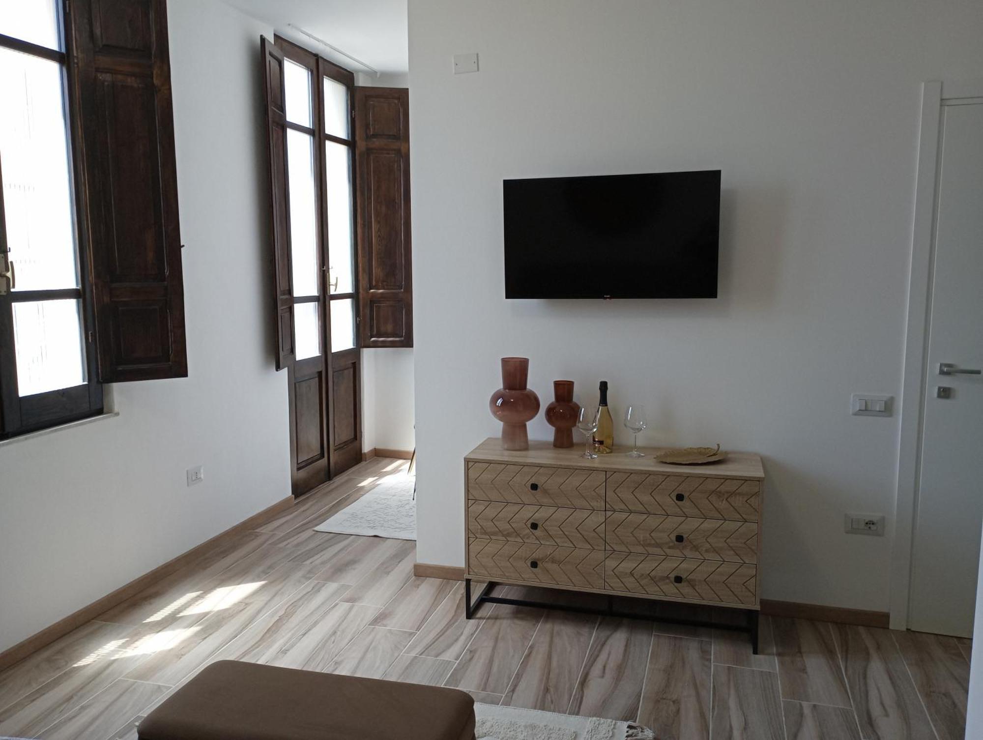 Niu Rooms Ористано Екстериор снимка