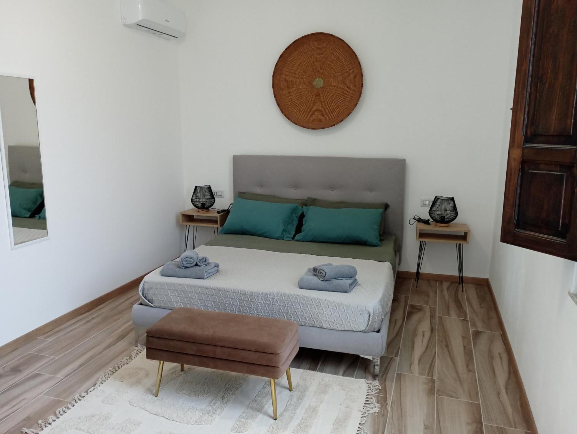Niu Rooms Ористано Екстериор снимка